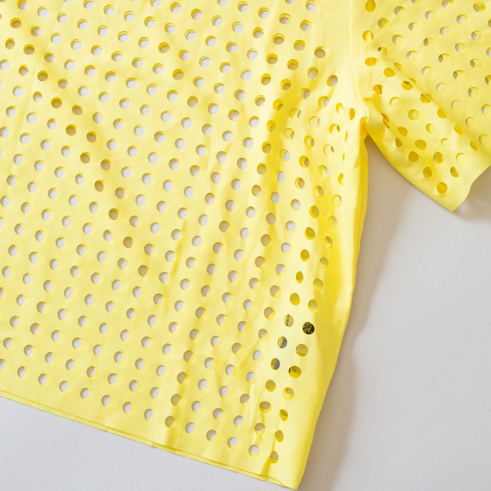 🌟 CUTOUT TOP 🌟 - Picture 3 of 4